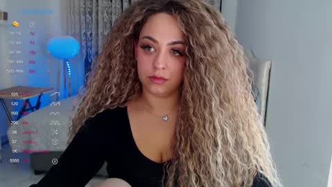 Snapshot of _just_a_queen_3 chatting on December 4, 2025, 9:40 am _just_a_queen_3 online show from December 4, 2025, 9:40 am