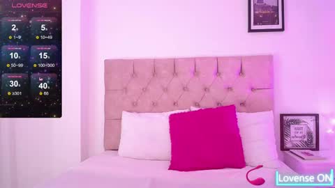 Snapshot of _karenestrada_ chatting on February 26, 2025, 4:58 am Karen online show from February 26, 2025, 4:58 am