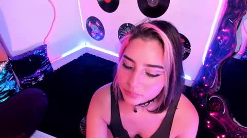 Snapshot of _karine01 chatting on January 8, 2025, 10:37 pm _karine01 online show from January 8, 2025, 10:37 pm