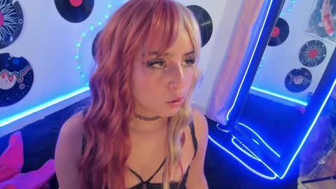 Snapshot of _karine01 chatting on February 2, 2025, 10:35 am _karine01 online show from February 2, 2025, 10:35 am