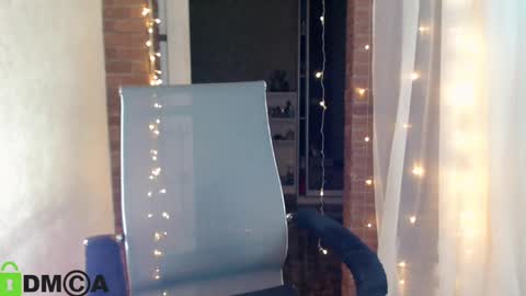 Snapshot of _karolina chatting on March 6, 2025, 6:37 pm karolina online show from March 6, 2025, 6:37 pm