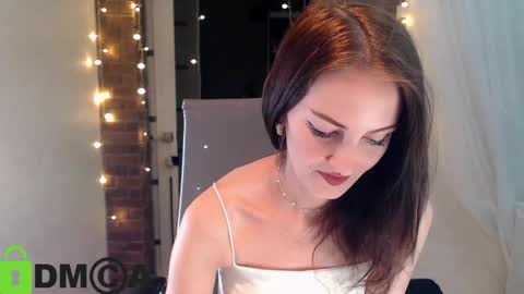 Snapshot of _karolina chatting on September 30, 2025, 6:35 pm karolina online show from September 30, 2025, 6:35 pm