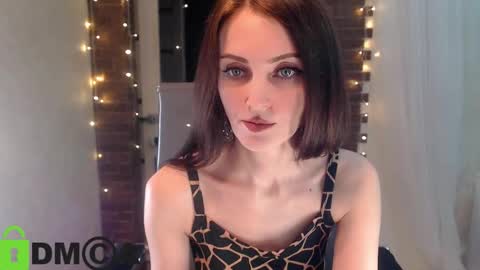 Snapshot of _karolina chatting on October 7, 2025, 6:27 pm karolina online show from October 7, 2025, 6:27 pm