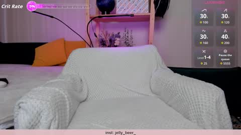 Kiara 0100 - 0700 UTC almost every day online show from November 3, 2025, 10:49 am