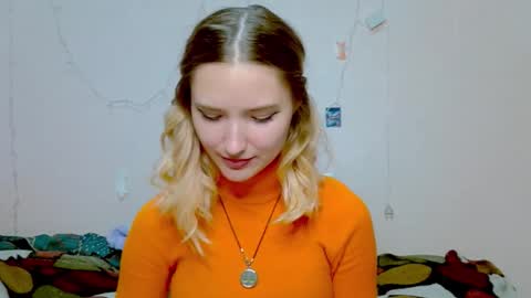 _kikiclark_ online show from October 2, 2025, 9:00 pm