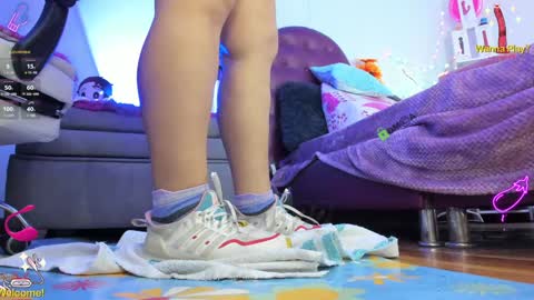 Snapshot of _kimi22 chatting on January 14, 2025, 12:11 am Kimi online show from January 14, 2025, 12:11 am