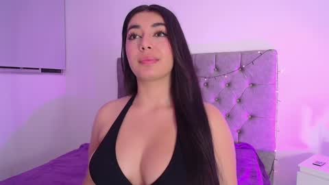 _kimtorres_ online show from January 31, 2025, 11:56 pm