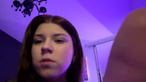 Snapshot of _kirieshka chatting on February 7, 2025, 10:30 pm Molly Emily online show from February 7, 2025, 10:30 pm