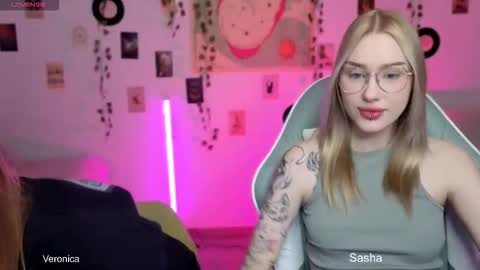 _kitekat_ online show from November 2, 2025, 11:12 am