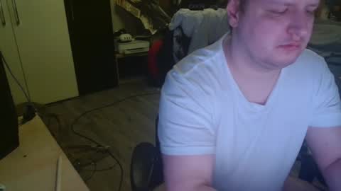 _kitsu_ online show from October 12, 2025, 5:28 am