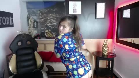 _kitten_1 online show from February 22, 2025, 8:09 pm