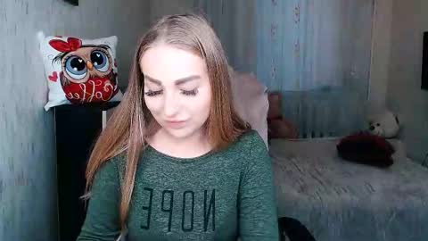 Snapshot of _kittyboo chatting on November 23, 2025, 7:08 am Aleksa online show from November 23, 2025, 7:08 am