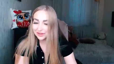 Snapshot of _kittyboo chatting on November 26, 2025, 6:58 am Aleksa online show from November 26, 2025, 6:58 am