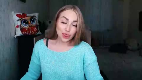 Snapshot of _kittyboo chatting on November 30, 2025, 8:07 am Aleksa online show from November 30, 2025, 8:07 am