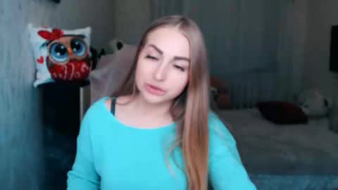 Snapshot of _kittyboo chatting on December 1, 2025, 6:40 am Aleksa online show from December 1, 2025, 6:40 am