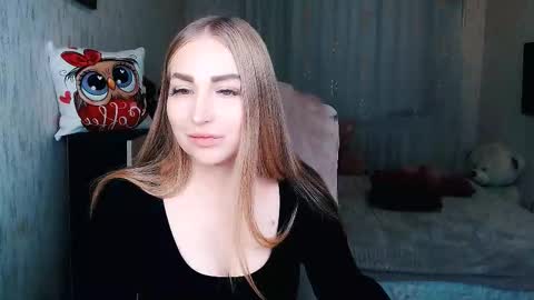 Snapshot of _kittyboo chatting on December 4, 2025, 7:06 am Aleksa online show from December 4, 2025, 7:06 am