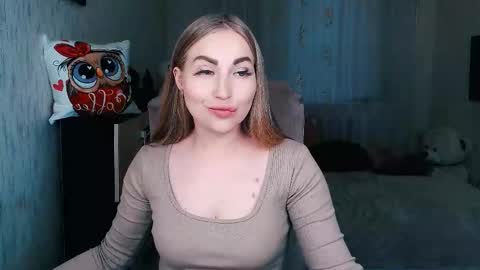 Snapshot of _kittyboo chatting on December 5, 2025, 11:52 am Aleksa online show from December 5, 2025, 11:52 am