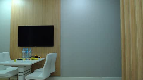 Snapshot of _kurt chatting on December 8, 2024, 10:14 pm Kurt online show from December 8, 2024, 10:14 pm