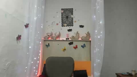 Snapshot of _laflaka2024 chatting on October 31, 2025, 6:03 am SANDRA online show from October 31, 2025, 6:03 am