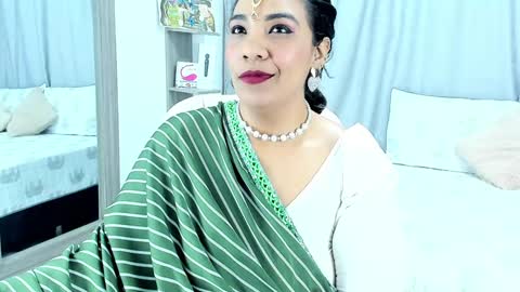 NAILHA SAJANI  online show from December 7, 2024, 3:08 pm