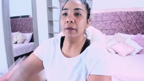 NAILHA SAJANI  online show from February 5, 2025, 11:55 am