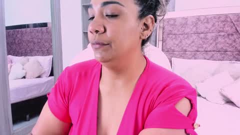 NAILHA SAJANI  online show from February 8, 2025, 12:17 pm