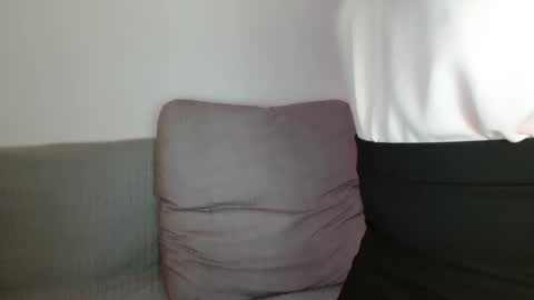 _lalilu_ online show from November 5, 2025, 2:06 pm