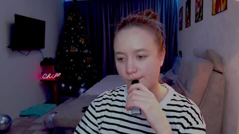 _lalune_ online show from December 2, 2024, 12:19 am