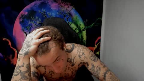 Snapshot of _layne chatting on December 11, 2024, 5:26 pm Layne online show from December 11, 2024, 5:26 pm