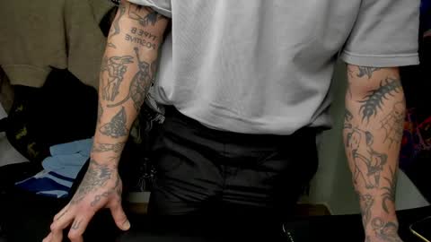 Snapshot of _layne chatting on December 26, 2024, 12:14 am Layne online show from December 26, 2024, 12:14 am