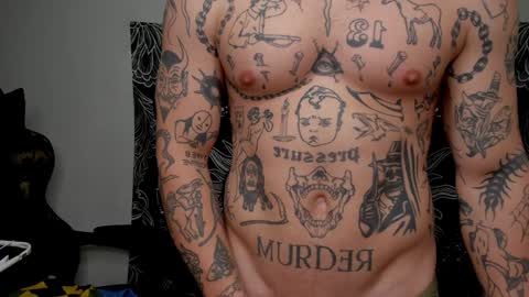 Snapshot of _layne chatting on December 26, 2024, 11:57 pm Layne online show from December 26, 2024, 11:57 pm