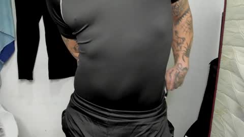 Snapshot of _layne chatting on January 3, 2025, 1:38 am Layne online show from January 3, 2025, 1:38 am