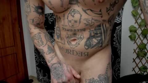 Snapshot of _layne chatting on March 3, 2025, 6:55 pm Layne online show from March 3, 2025, 6:55 pm