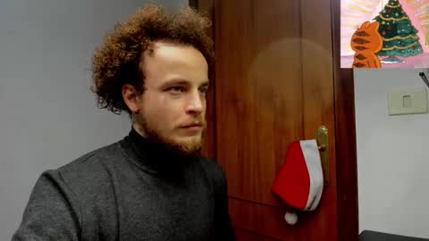 Snapshot of _layne chatting on November 30, 2025, 9:13 am Layne online show from November 30, 2025, 9:13 am