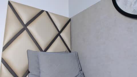 _leohot_ online show from October 5, 2025, 3:27 am