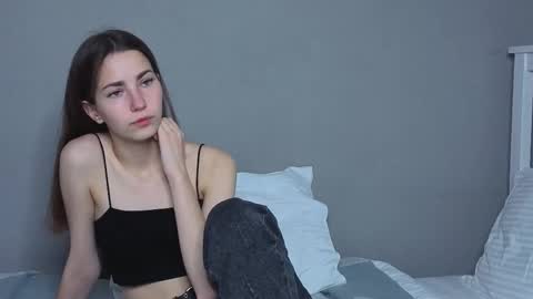 Emma online show from September 30, 2025, 1:54 am