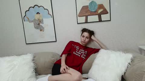 Emma online show from October 1, 2025, 2:12 pm