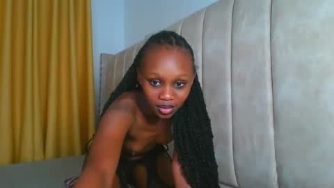 Littlevenus online show from October 12, 2025, 3:00 pm