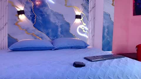 Snapshot of _lorrayne_ chatting on October 22, 2025, 12:05 pm Lorrayne online show from October 22, 2025, 12:05 pm