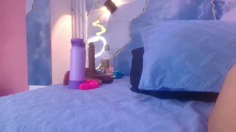 Snapshot of _lorrayne_ chatting on November 17, 2025, 12:22 pm Lorrayne online show from November 17, 2025, 12:22 pm