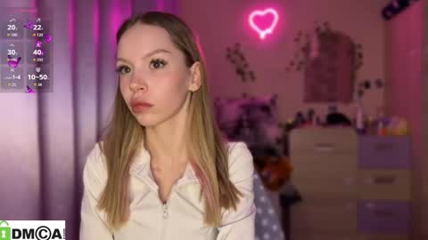 Snapshot of _love_me_again chatting on October 12, 2025, 9:36 pm Katie online show from October 12, 2025, 9:36 pm