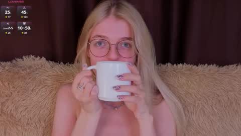 Monica online show from October 29, 2025, 8:21 pm