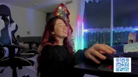 Snapshot of _lunaa__ chatting on December 5, 2024, 2:53 am _lunaa__ online show from December 5, 2024, 2:53 am