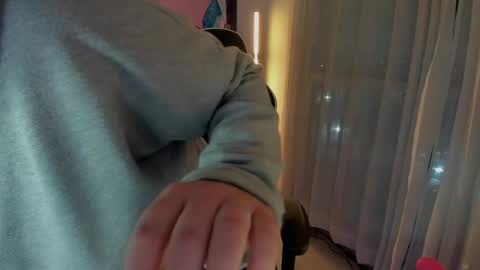 Snapshot of _lunaa__ chatting on January 15, 2025, 3:22 am _lunaa__ online show from January 15, 2025, 3:22 am