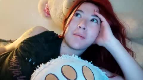 Snapshot of _lunaa__ chatting on February 12, 2025, 4:44 am _lunaa__ online show from February 12, 2025, 4:44 am