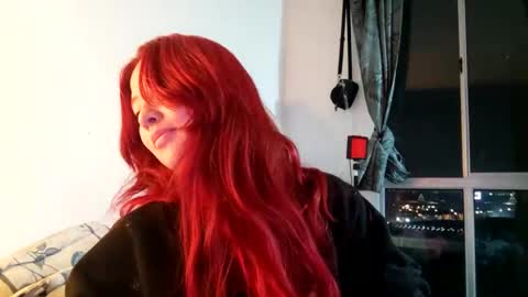 Snapshot of _lunaa__ chatting on March 5, 2025, 1:42 am _lunaa__ online show from March 5, 2025, 1:42 am