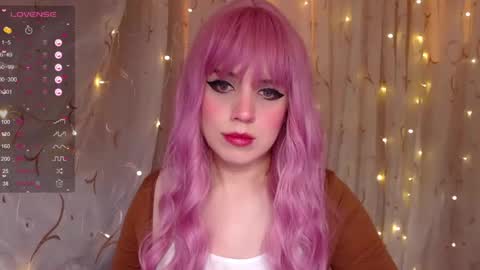 Snapshot of _marcelline_ chatting on December 18, 2024, 12:07 pm Kira online show from December 18, 2024, 12:07 pm