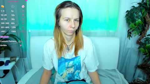 Scarlett online show from October 17, 2025, 9:01 am