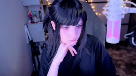 Mariko online show from November 13, 2025, 3:11 pm