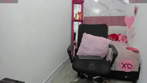 Snapshot of _marisol_ chatting on February 19, 2025, 2:23 pm Mikoto Alexia online show from February 19, 2025, 2:23 pm